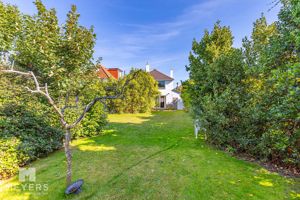 Photo 7- click for photo gallery